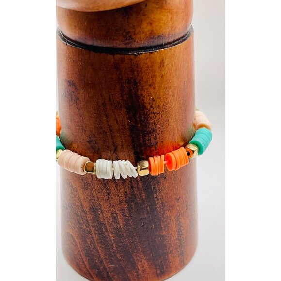 Hand Beaded small Bracelet great for Teenager gift - Picture 5 of 5